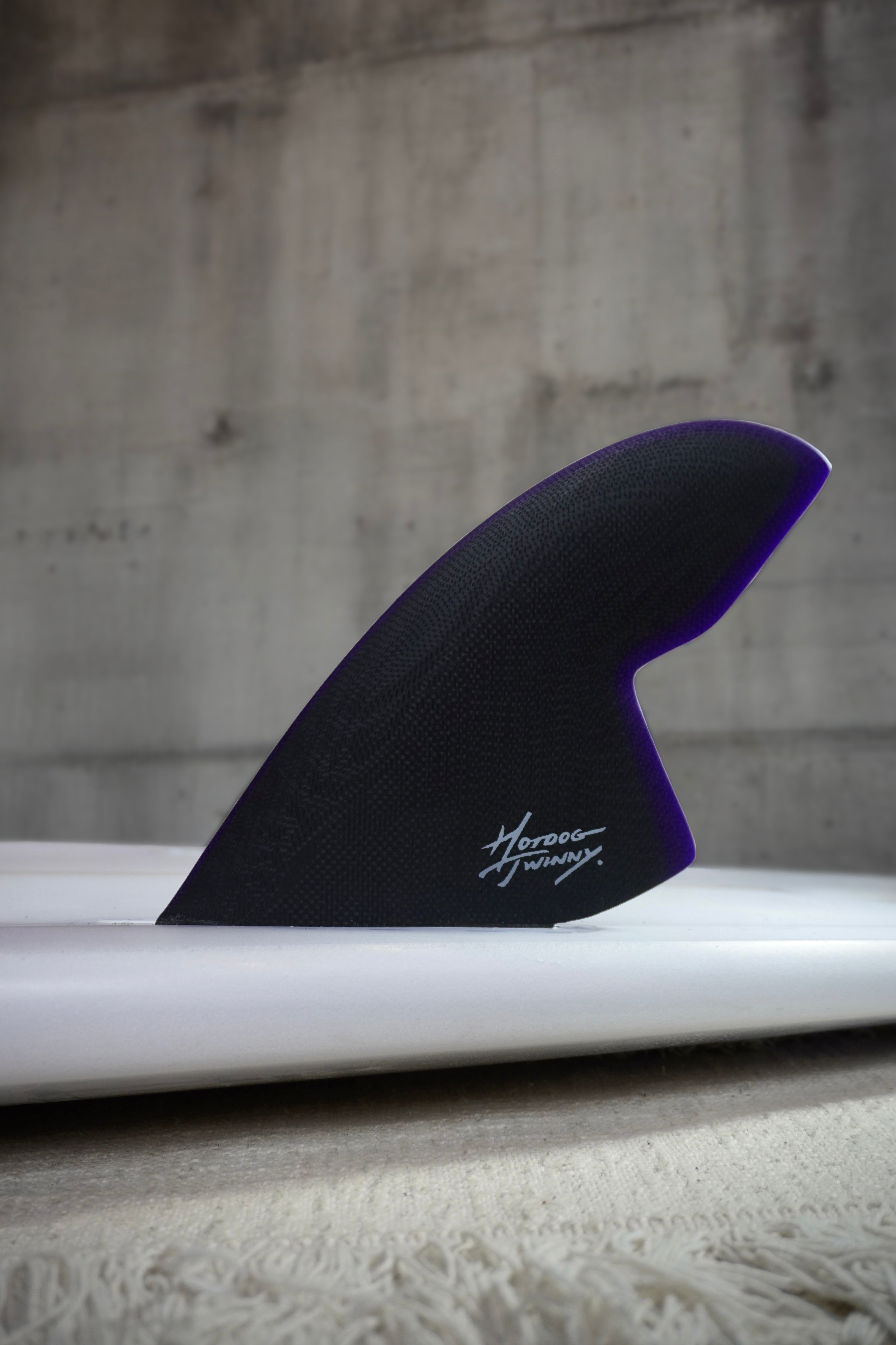 Hotdog Twinny – Design by Simon Deken – BeStoke Surf